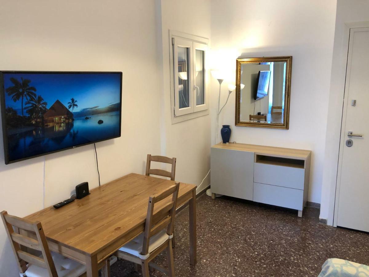 Metaxourgio Spacious Two Bedroom Apartment Ateny Zewnętrze zdjęcie